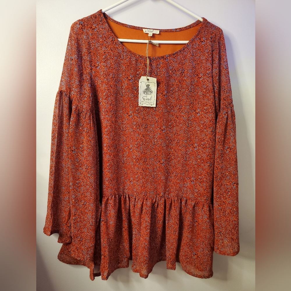 Easel Corral Rust Floral Blouse